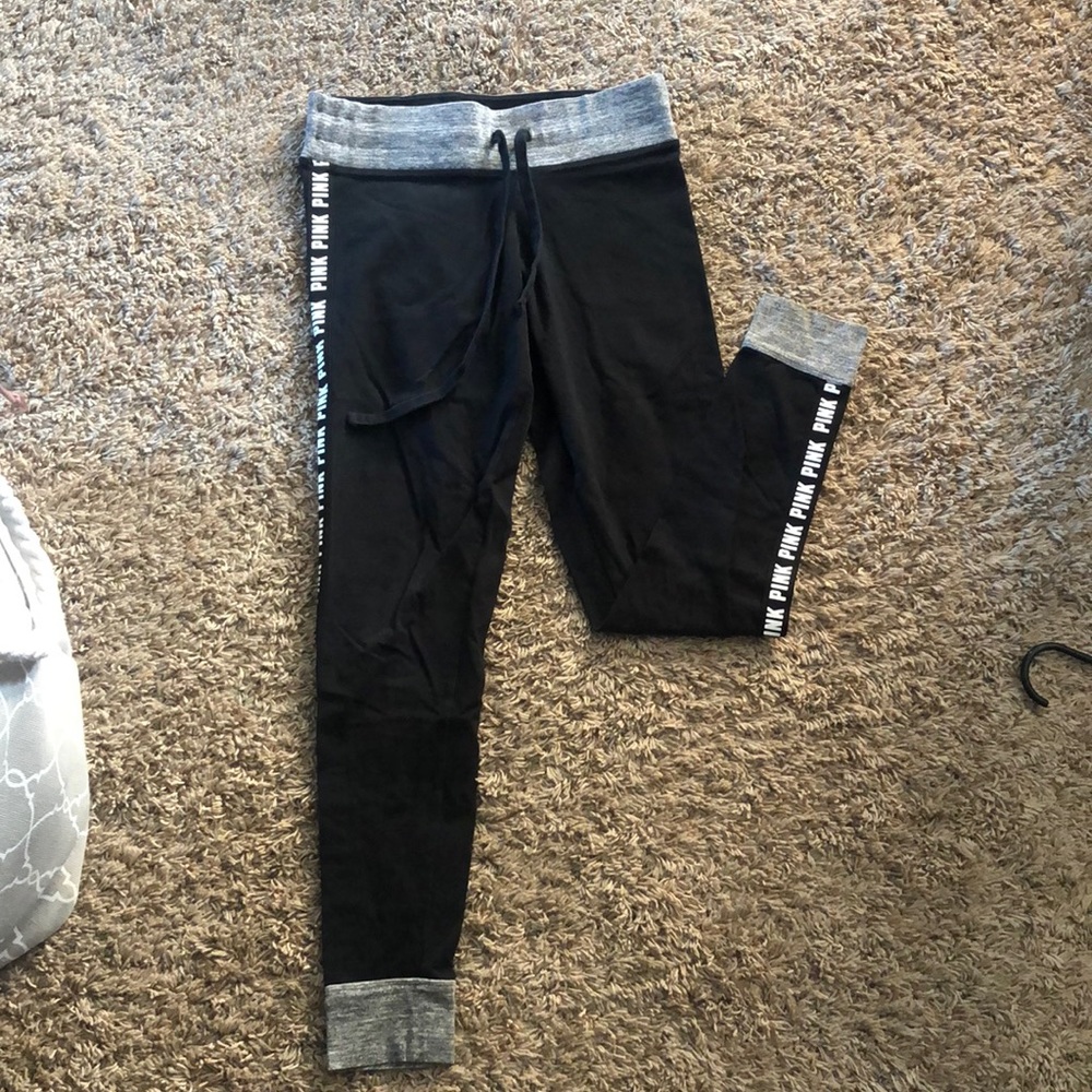 Black leggings